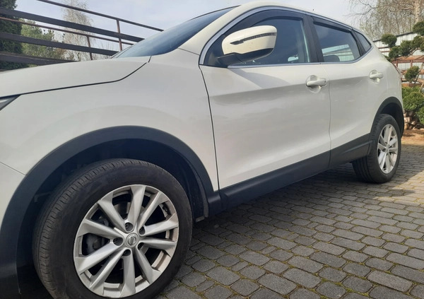 Nissan Qashqai cena 54000 przebieg: 147000, rok produkcji 2017 z Żelechów małe 121